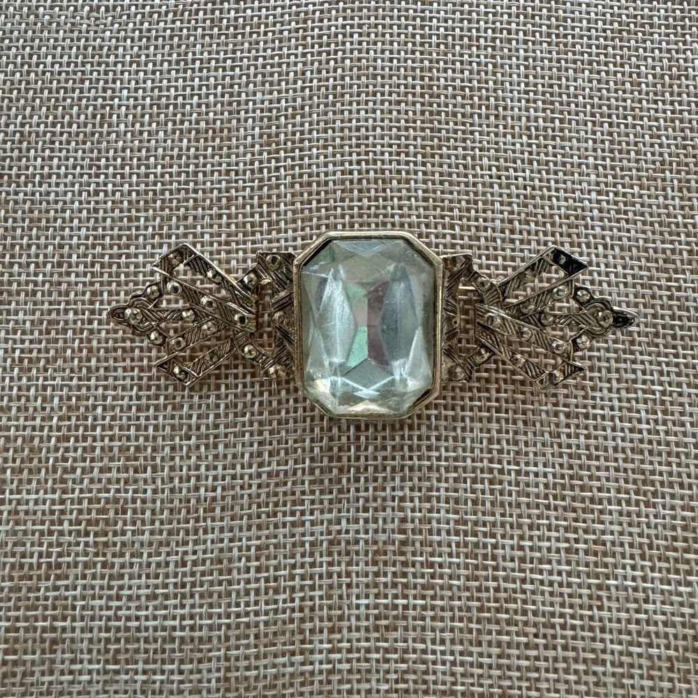 Vintage Gold Tone Metal with Large Clear Rhinestone Brooch
